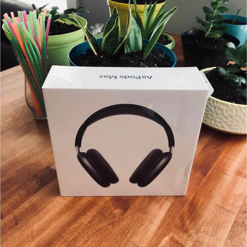 AIRPOD MAXES